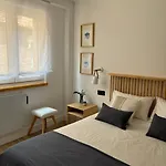 Victrix Homes Apartman *